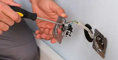 outlet repair services with professional electrical outlet wiring adjustment in Green Bay, WI